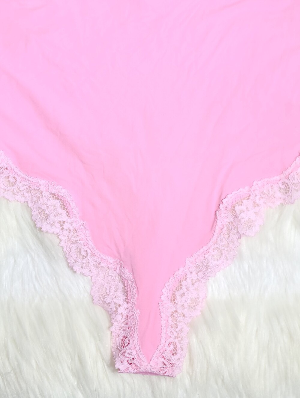 SKIMS Fits Everybody Lace Cami Bodysuit Pink Bubblegum Tonal Women XS NEW - Picture 4 of 7